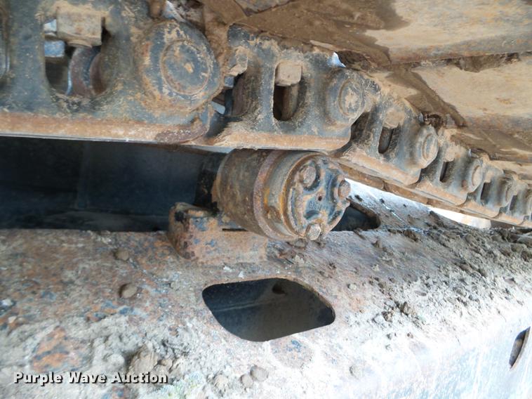 image for item DC4614 2004 John Deere 120C excavator