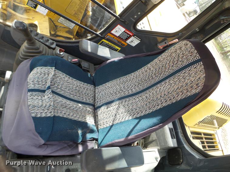 image for item DC4615 2008 John Deere 120C excavator