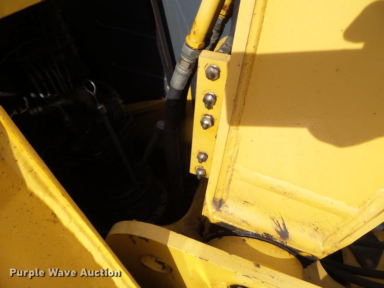 image for item DC4615 2008 John Deere 120C excavator
