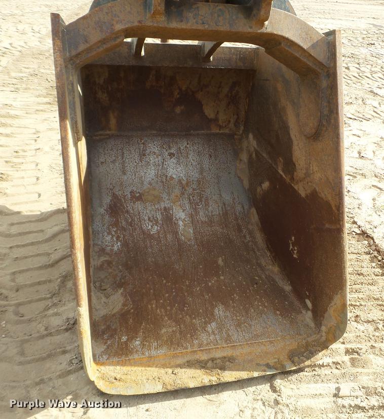 image for item DC4615 2008 John Deere 120C excavator