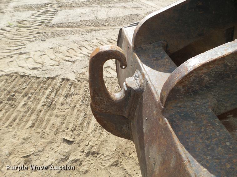 image for item DC4615 2008 John Deere 120C excavator