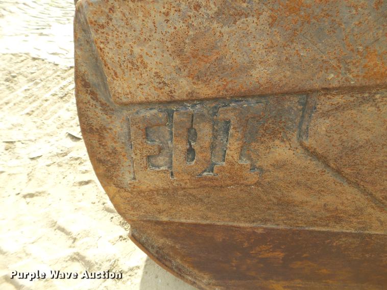 image for item DC4615 2008 John Deere 120C excavator