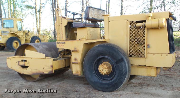 image for item DC4617 Raygo Rustler single drum vibratory roller