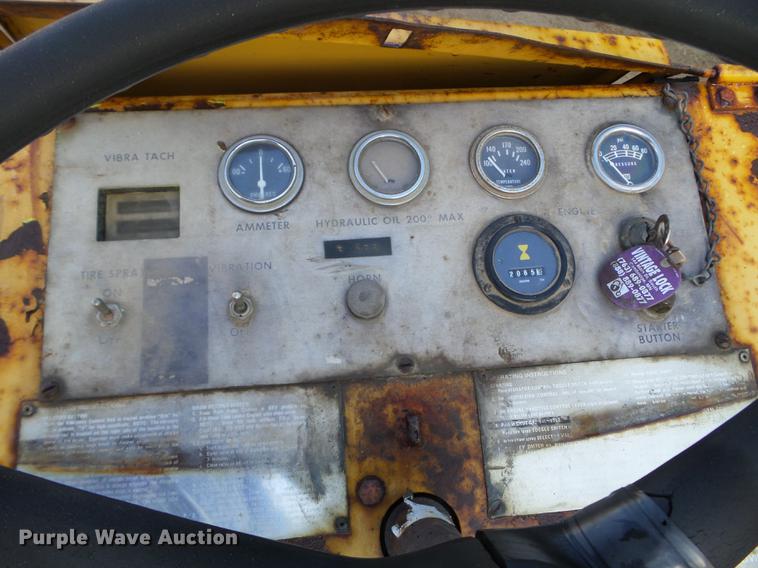 image for item DC4617 Raygo Rustler single drum vibratory roller