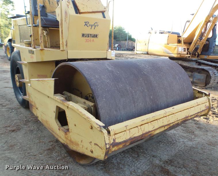 image for item DC4617 Raygo Rustler single drum vibratory roller