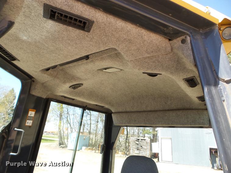 image for item DC4618 2006 John Deere 650J LGP dozer