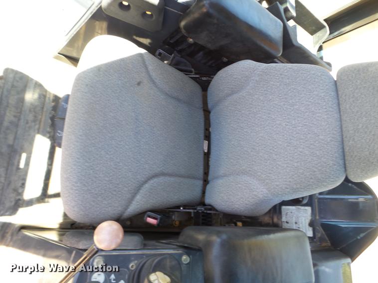 image for item DC4618 2006 John Deere 650J LGP dozer