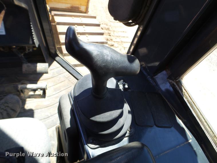 image for item DC4618 2006 John Deere 650J LGP dozer