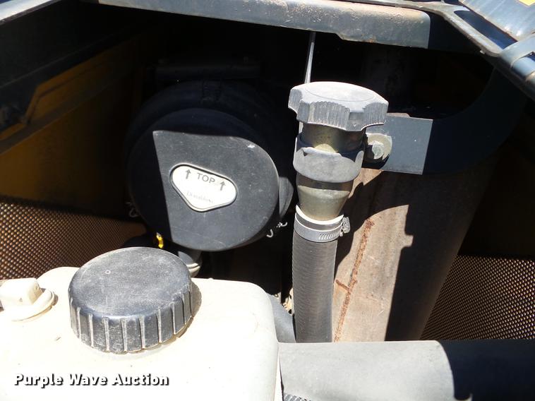 image for item DC4618 2006 John Deere 650J LGP dozer