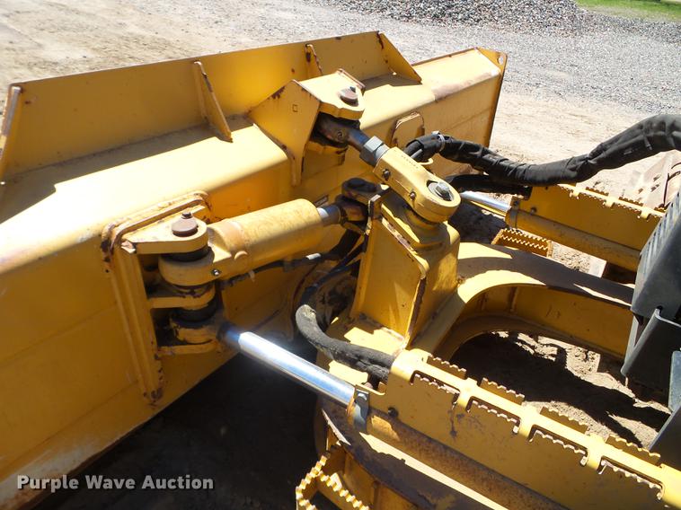 image for item DC4618 2006 John Deere 650J LGP dozer