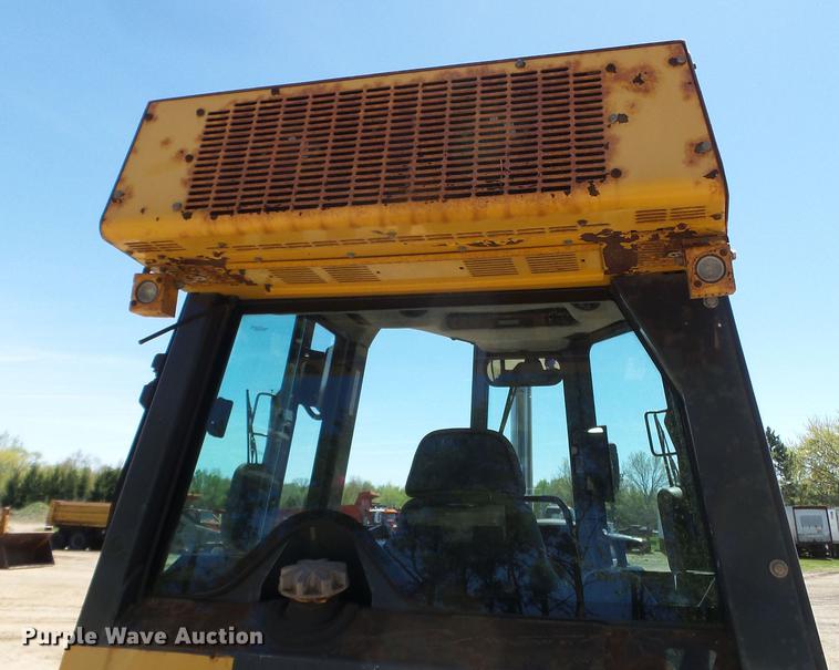 image for item DC4618 2006 John Deere 650J LGP dozer