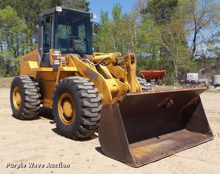 image for item DC4619 1996 Case 621B wheel loader