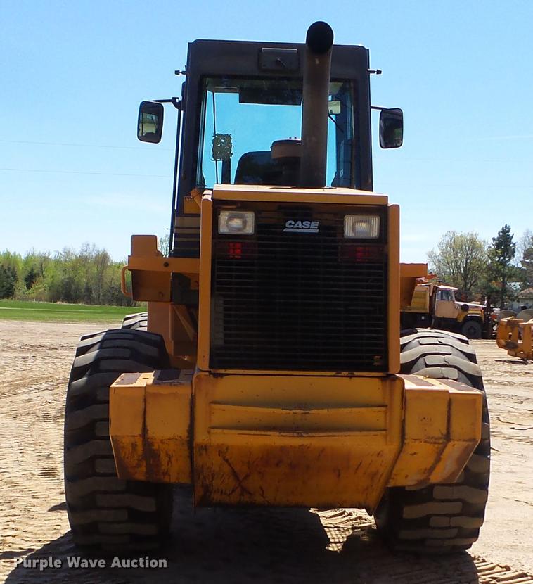 image for item DC4619 1996 Case 621B wheel loader