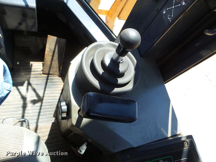 image for item DC4619 1996 Case 621B wheel loader