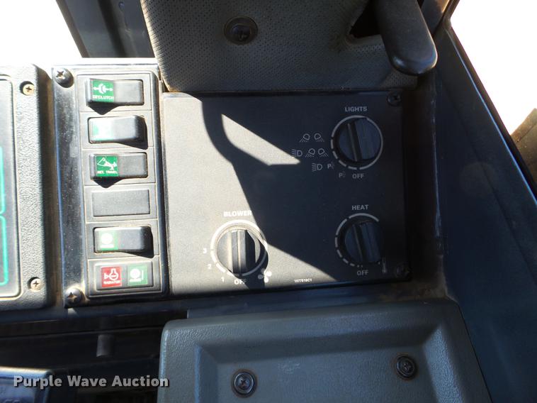 image for item DC4619 1996 Case 621B wheel loader