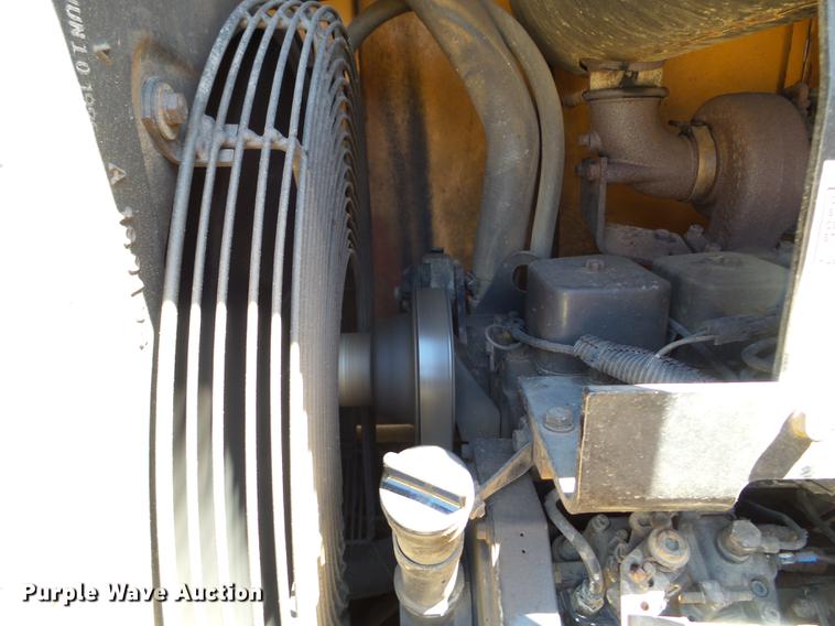 image for item DC4619 1996 Case 621B wheel loader