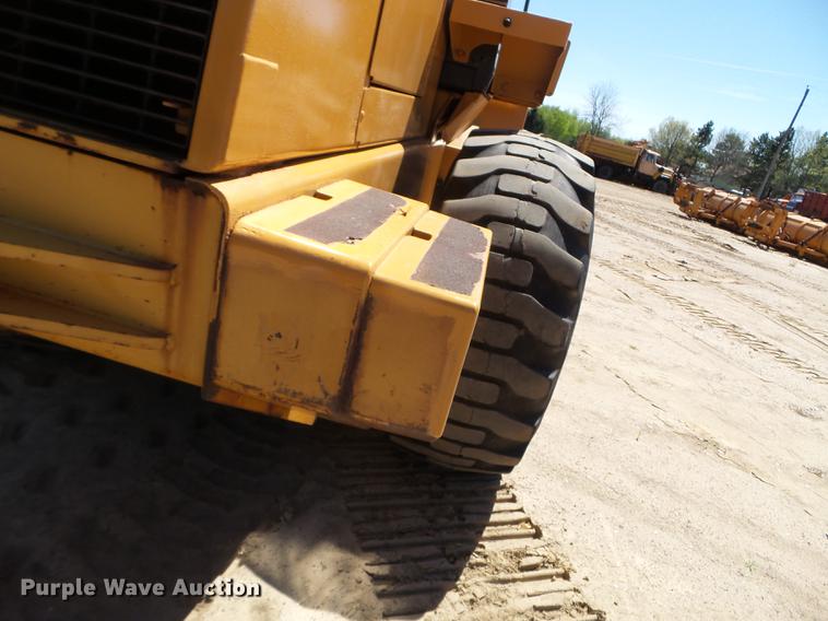 image for item DC4619 1996 Case 621B wheel loader