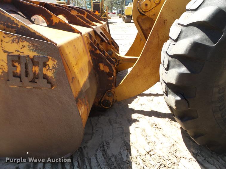 image for item DC4619 1996 Case 621B wheel loader