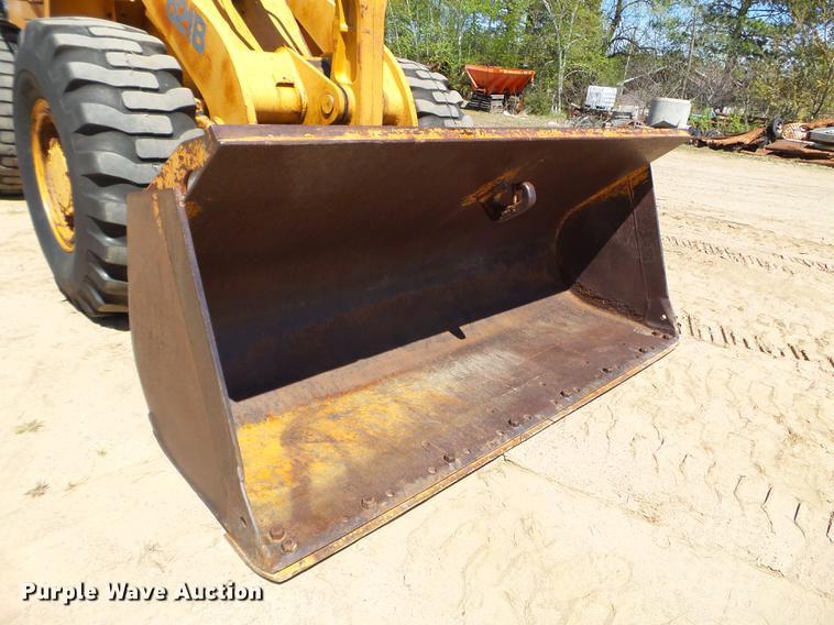 image for item DC4619 1996 Case 621B wheel loader