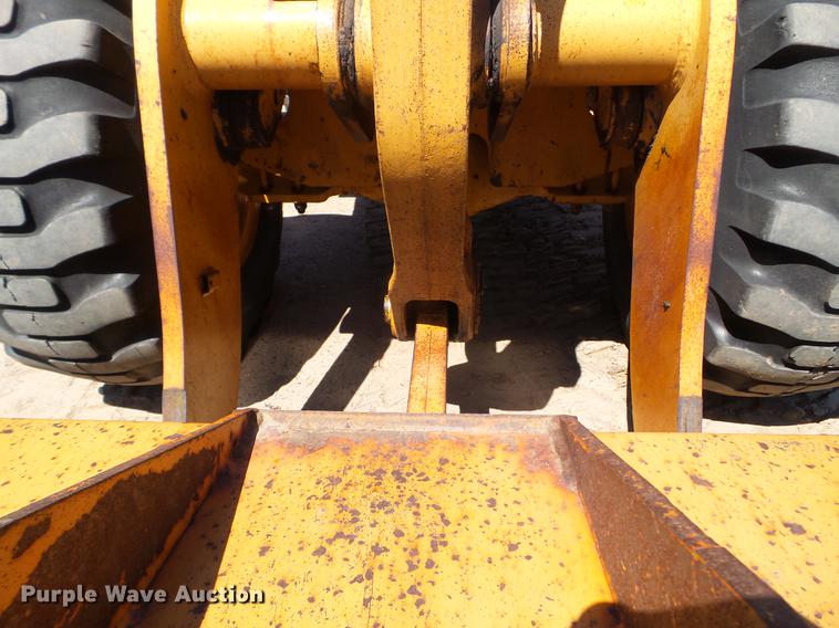 image for item DC4619 1996 Case 621B wheel loader