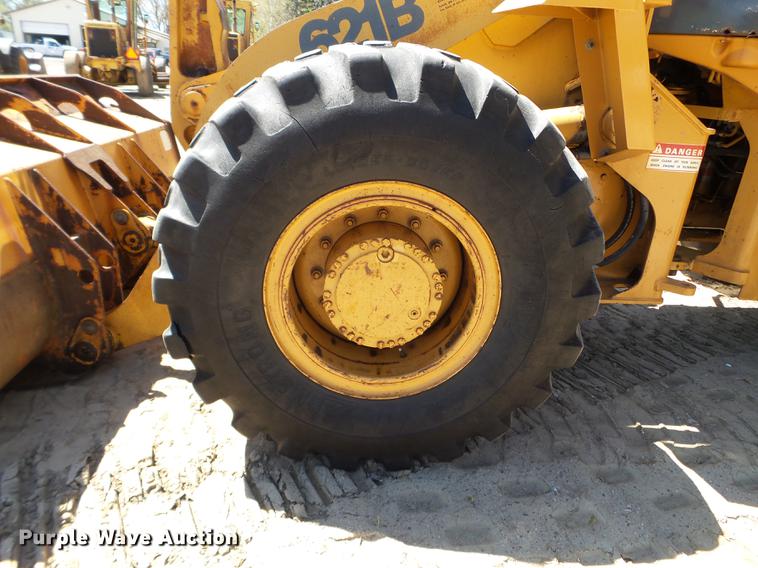 image for item DC4619 1996 Case 621B wheel loader