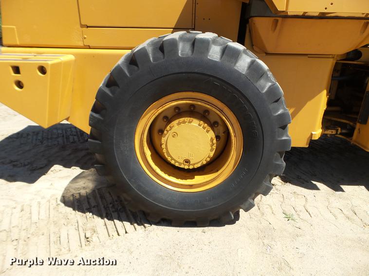 image for item DC4619 1996 Case 621B wheel loader