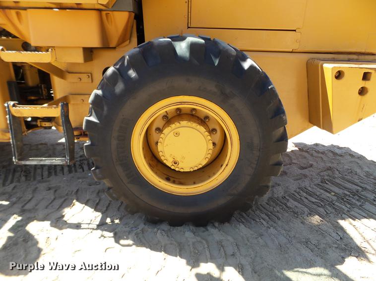 image for item DC4619 1996 Case 621B wheel loader
