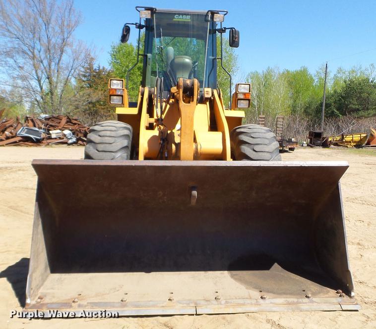 image for item DC4620 2001 Case 621C wheel loader