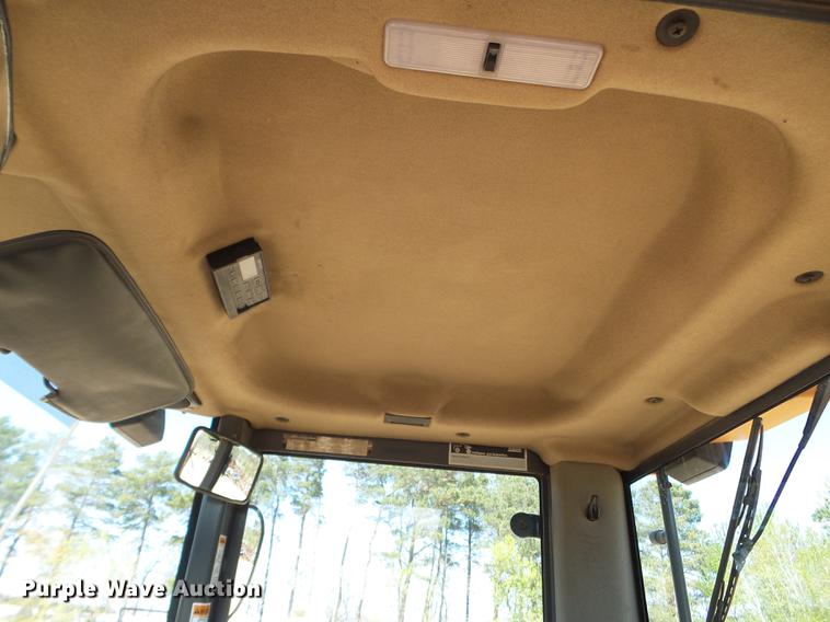 image for item DC4620 2001 Case 621C wheel loader