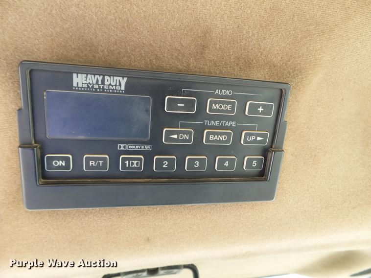 image for item DC4620 2001 Case 621C wheel loader