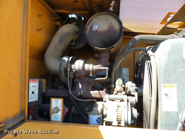 image for item DC4620 2001 Case 621C wheel loader