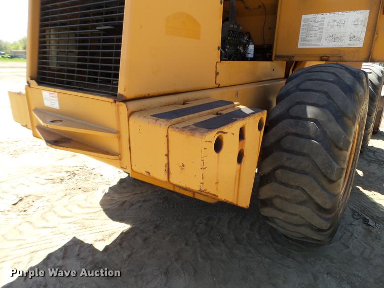 image for item DC4620 2001 Case 621C wheel loader