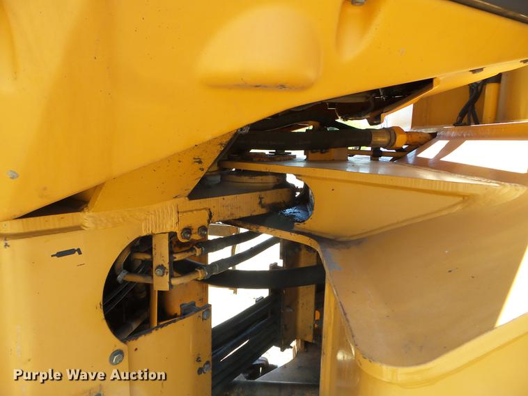 image for item DC4620 2001 Case 621C wheel loader