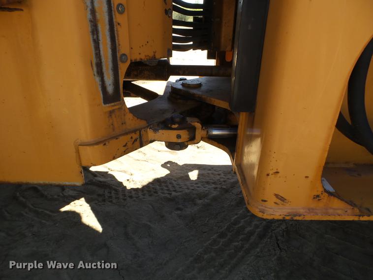 image for item DC4620 2001 Case 621C wheel loader