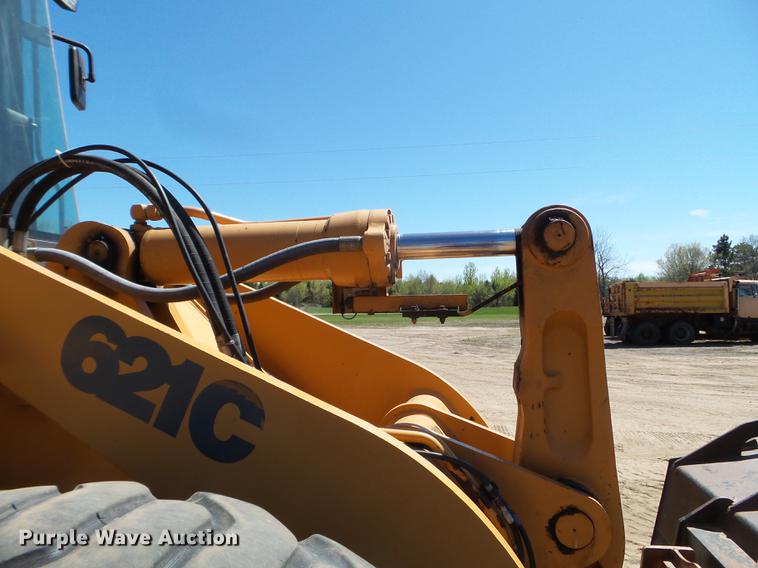 image for item DC4620 2001 Case 621C wheel loader