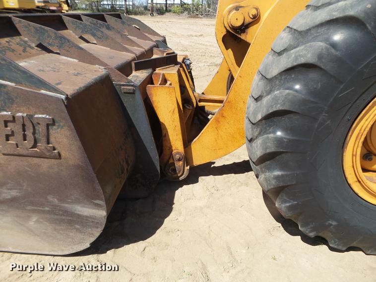 image for item DC4620 2001 Case 621C wheel loader