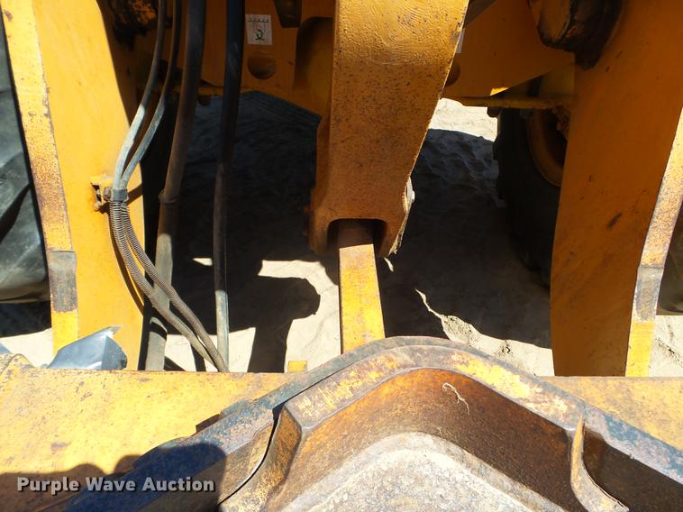 image for item DC4620 2001 Case 621C wheel loader