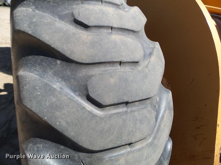 image for item DC4620 2001 Case 621C wheel loader