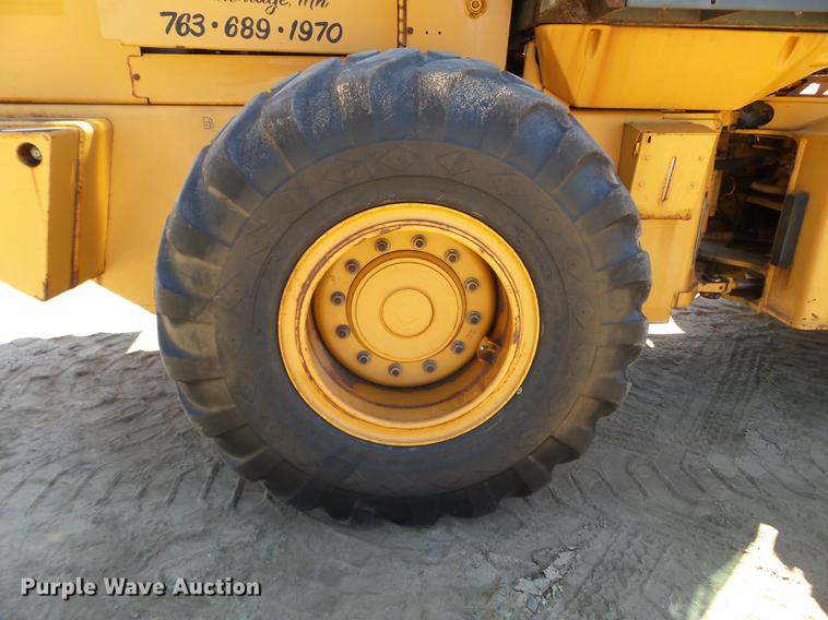 image for item DC4620 2001 Case 621C wheel loader