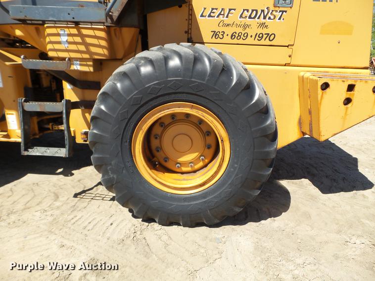 image for item DC4620 2001 Case 621C wheel loader