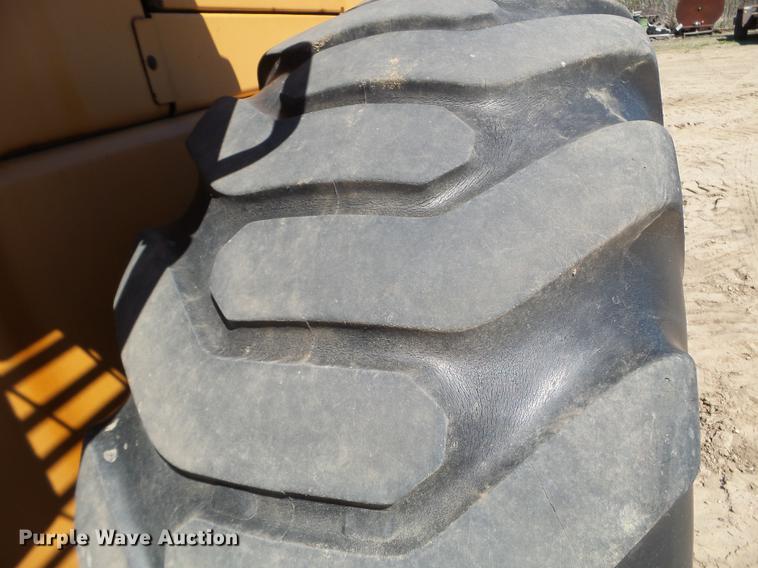 image for item DC4620 2001 Case 621C wheel loader