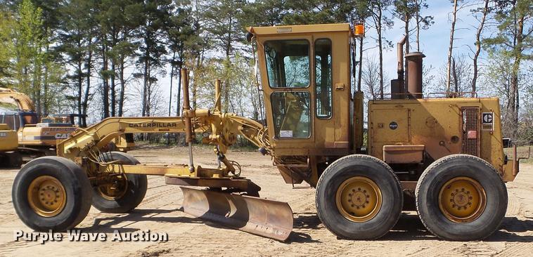 image for item DC4622 1984 Caterpillar 140G motor grader
