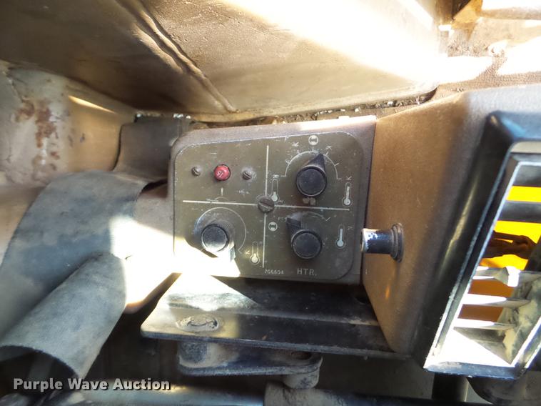 image for item DC4622 1984 Caterpillar 140G motor grader