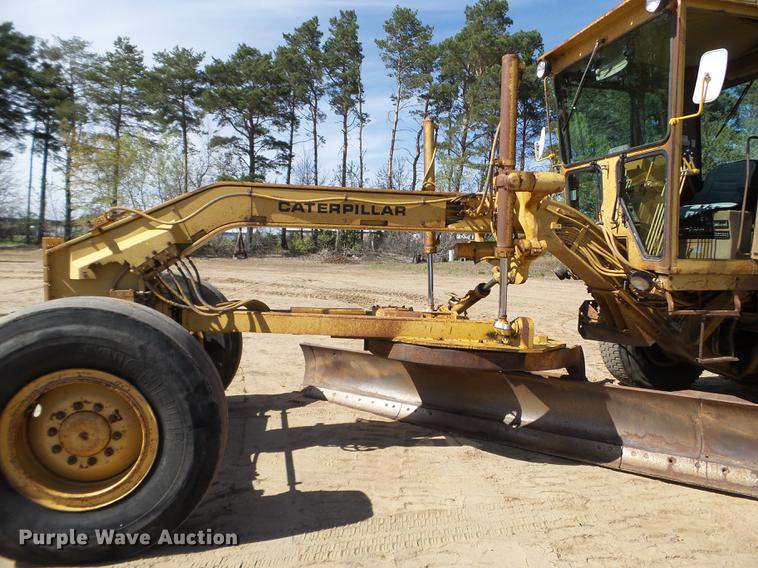 image for item DC4622 1984 Caterpillar 140G motor grader