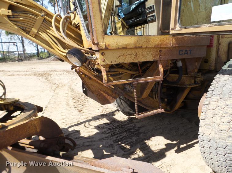 image for item DC4622 1984 Caterpillar 140G motor grader