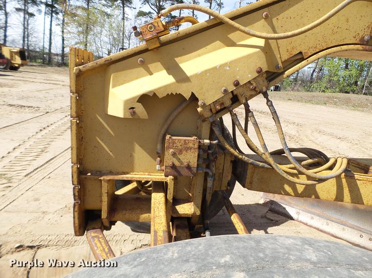 image for item DC4622 1984 Caterpillar 140G motor grader