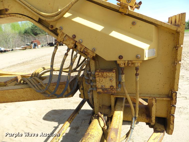 image for item DC4622 1984 Caterpillar 140G motor grader