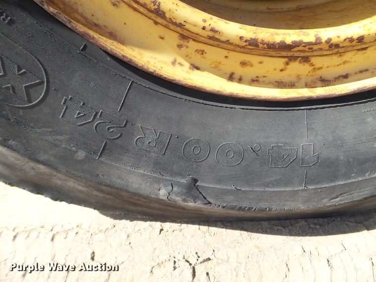 image for item DC4622 1984 Caterpillar 140G motor grader