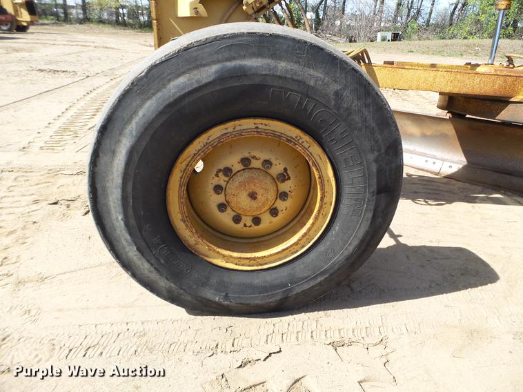 image for item DC4622 1984 Caterpillar 140G motor grader