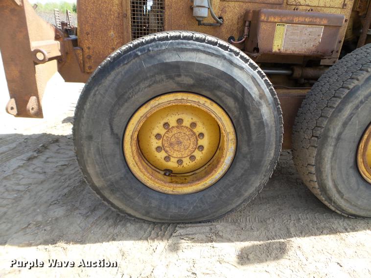 image for item DC4622 1984 Caterpillar 140G motor grader